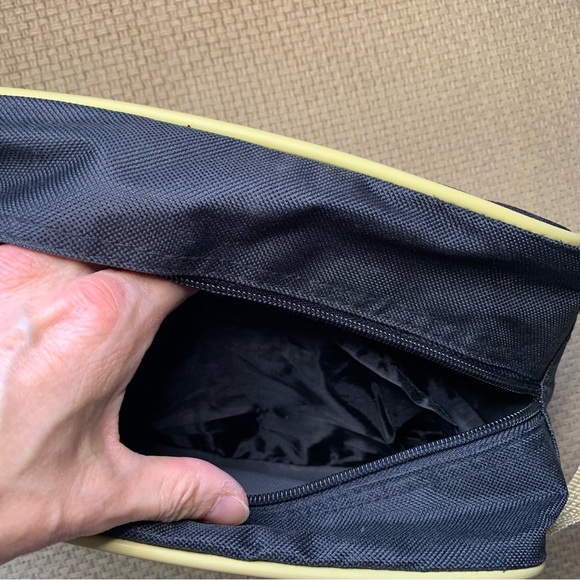 London Fog Toiletrie/Shave Kit bag - Picture 4 of 9